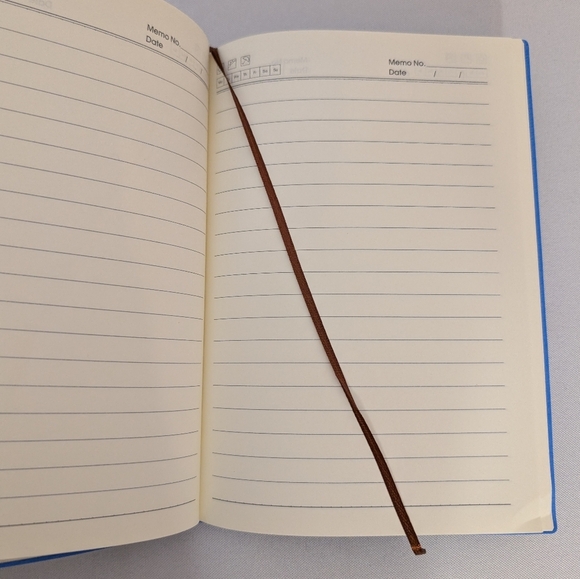 Gothic Skeleton "The Reader" Softback Notebook Journal NWT - Picture 4 of 8